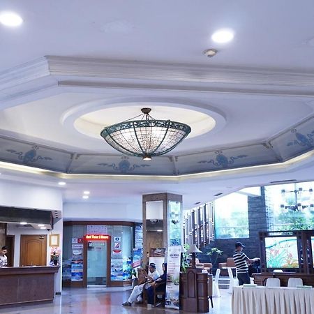 Kedaton Hotel Bandung Buitenkant foto