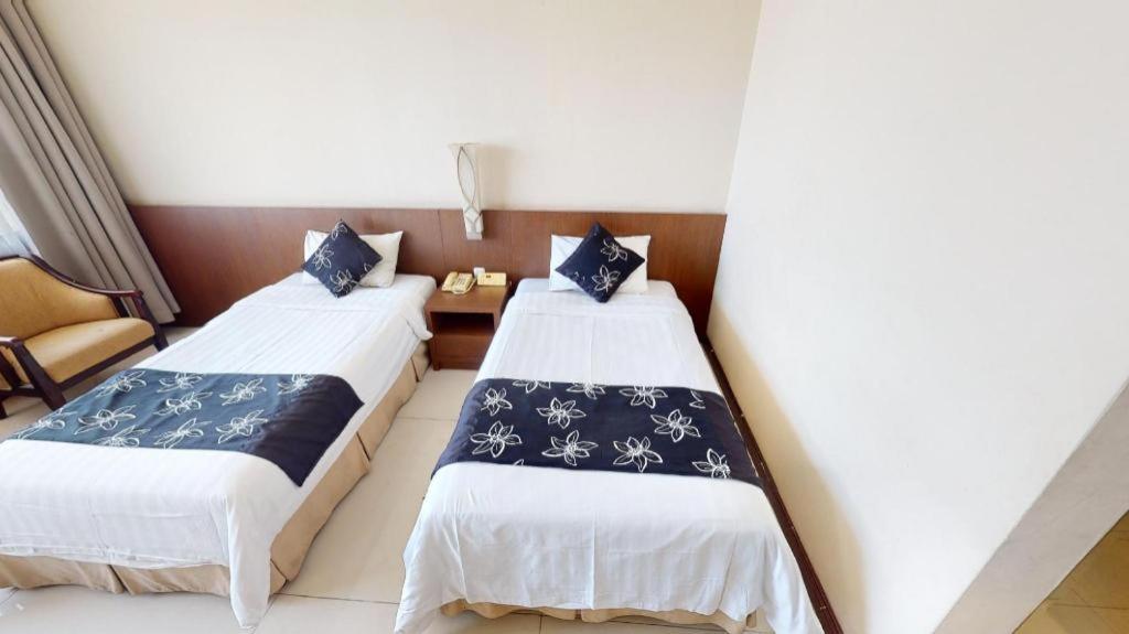 Kedaton Hotel Bandung Buitenkant foto