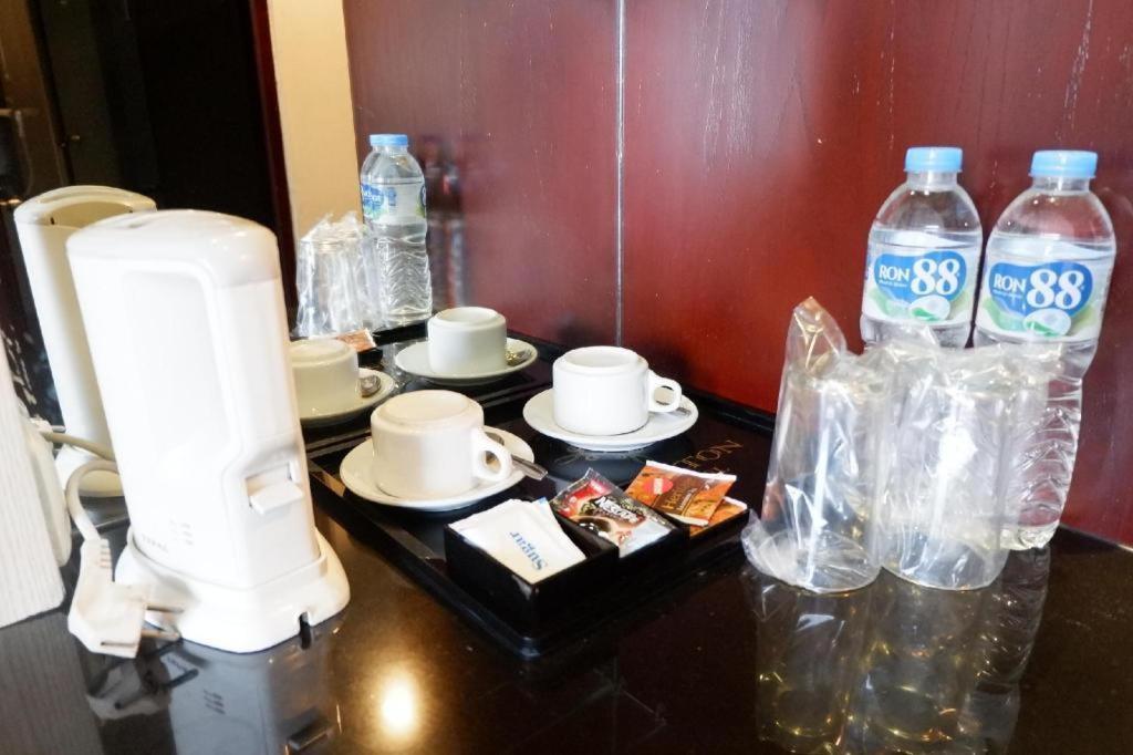 Kedaton Hotel Bandung Buitenkant foto