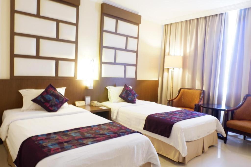 Kedaton Hotel Bandung Buitenkant foto