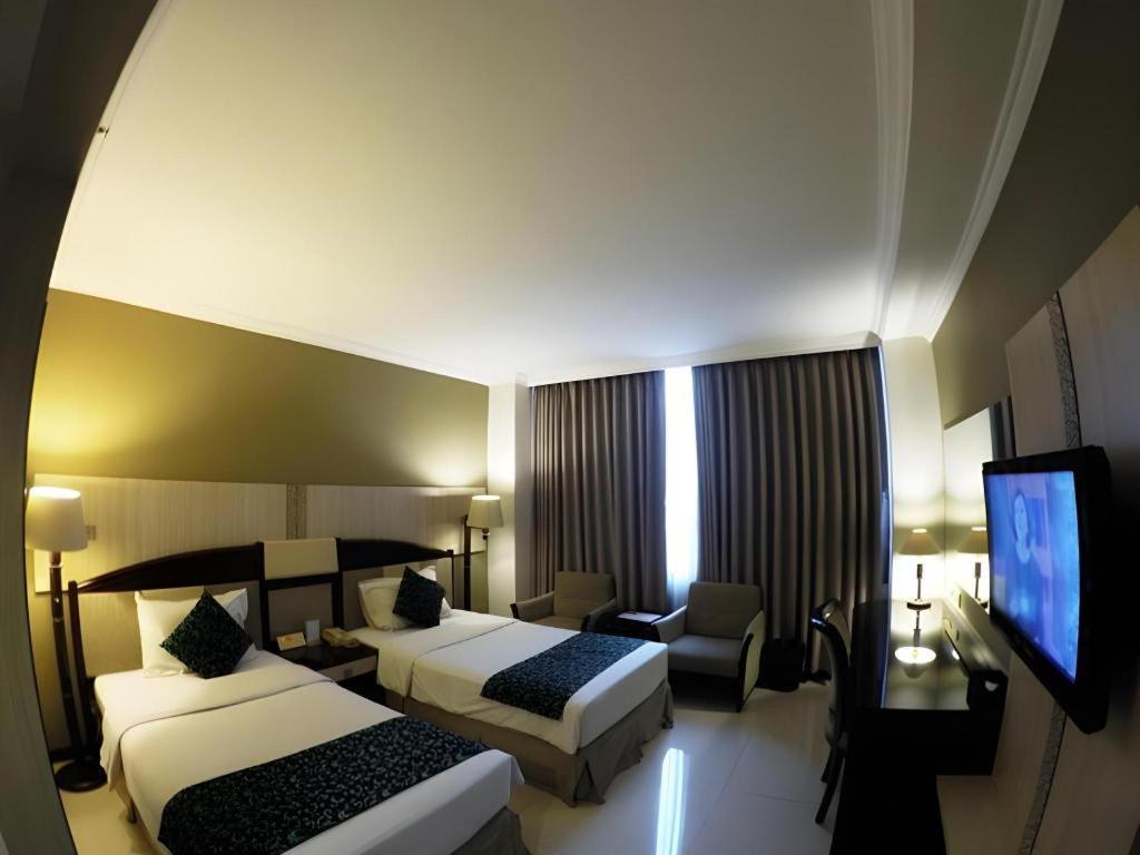 Kedaton Hotel Bandung Buitenkant foto