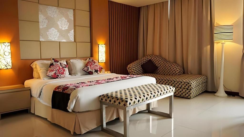 Kedaton Hotel Bandung Buitenkant foto